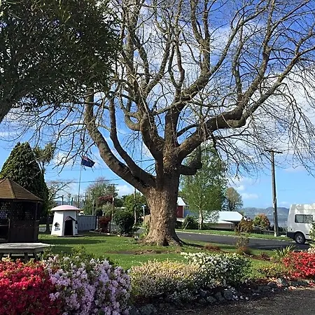 Waiteti Lakefront Motel