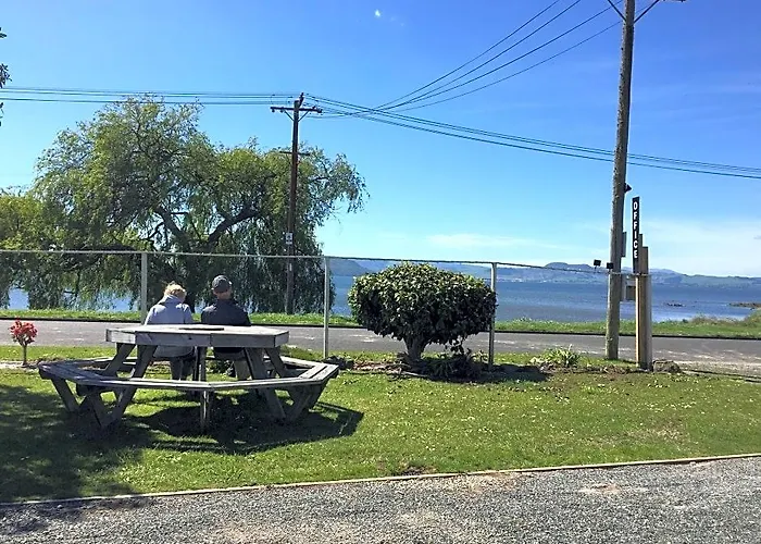 Hotel Waiteti Lakefront Rotorua