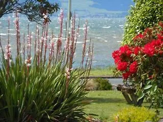 Waiteti Lakefront Hotel