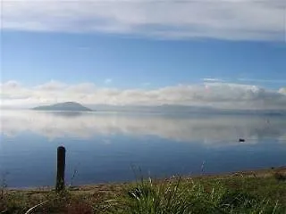 Waiteti Lakefront Hotel